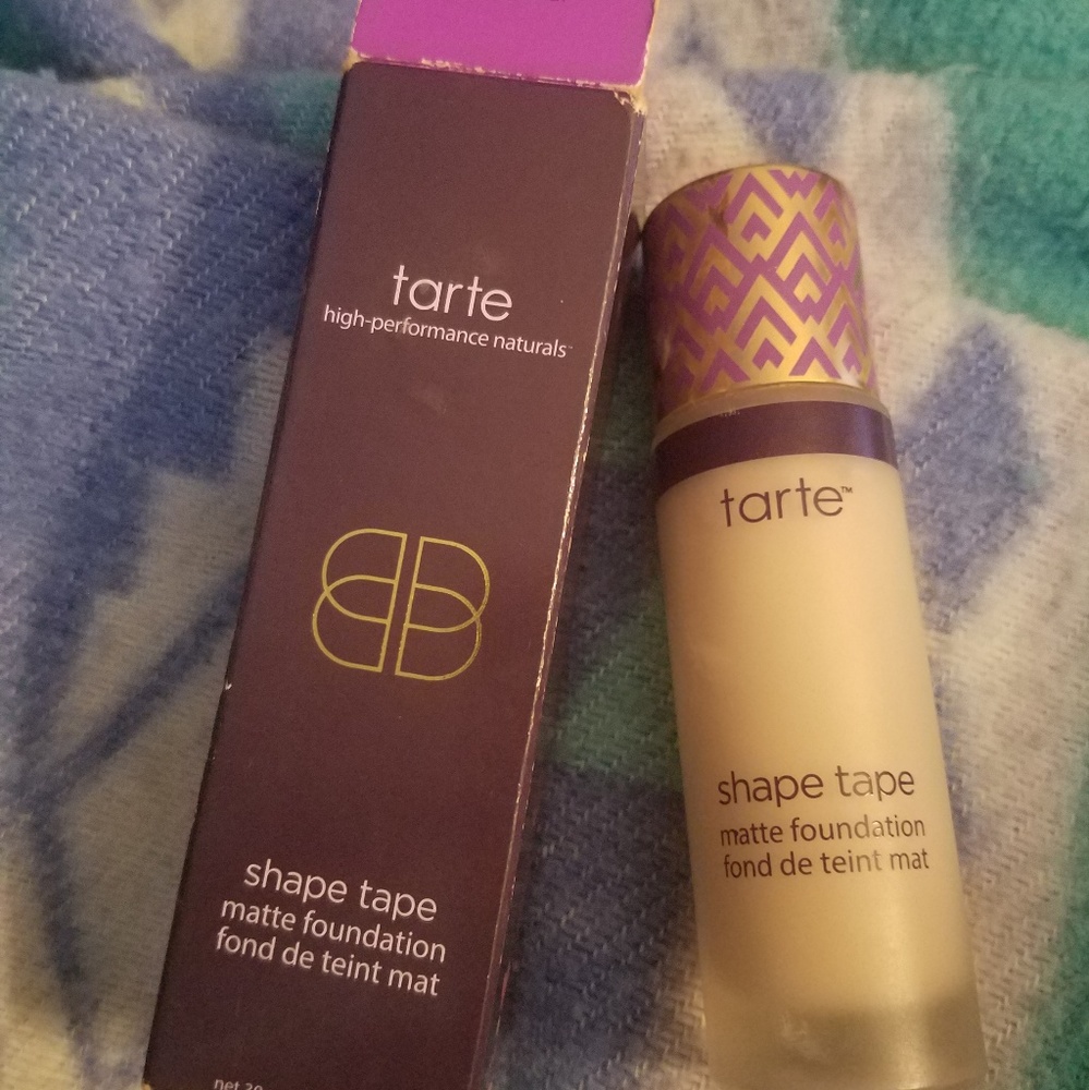 Tarte Shape Tape Matte Foundation in Fair Neutral